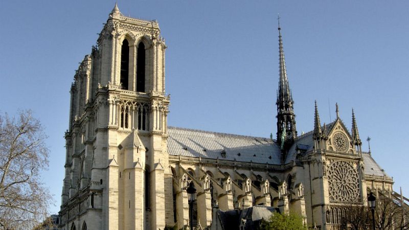  14 horas - Instituciones y particulares anuncian donaciones para reconstruir Notre Dame - Escuchar