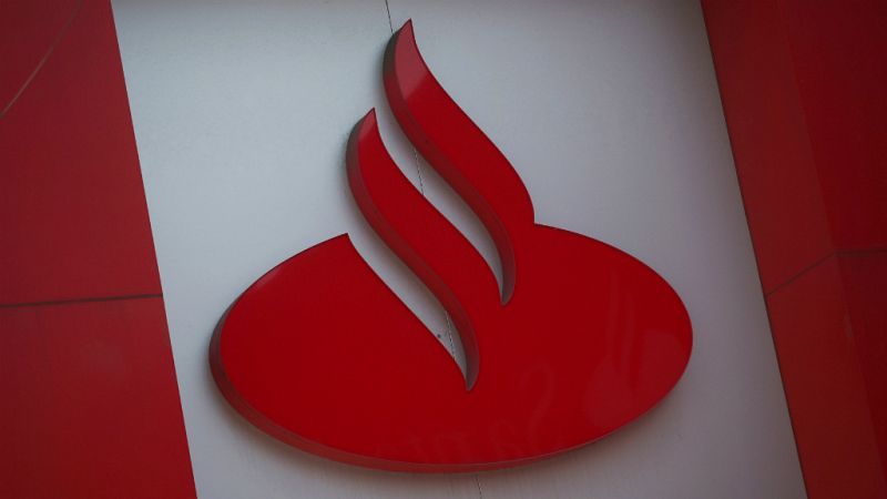 25 años de Radio 5 -  El Banco Santander se fusiona con el Central Hispano - Escuchar ahora