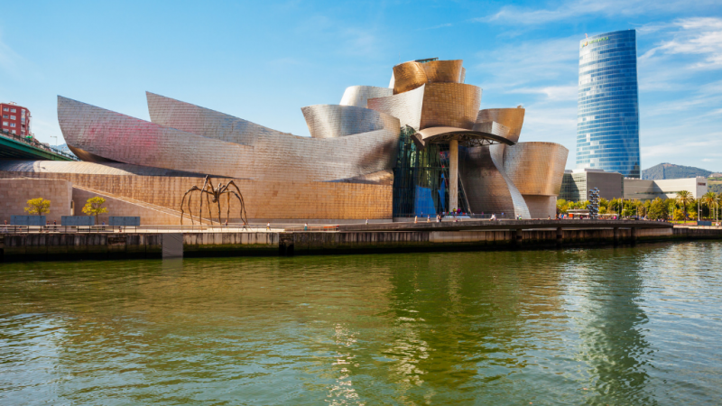 14 horas - El Museo Guggenheim de Bilbao inaugura "Giorgio Morandi y los maestros antiguos" - Escuchar ahora