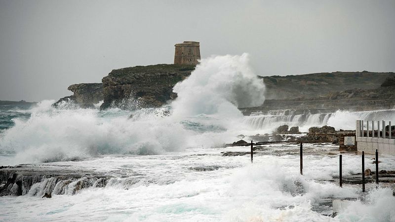 El temporal mantiene cerrados varios puertos en Murcia - Escuchar ahora