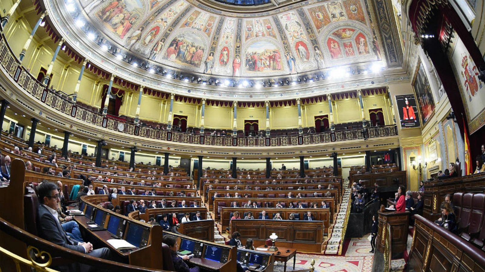 14 horas - ¿Cuánto cobran los diputados y senadores? - Escuchar ahora