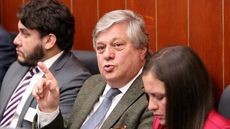 Boletines RNE - El padre del opositor venezolano Leopoldo López entra en la candidatura europea del PP - Escuchar ahora