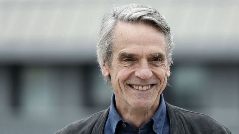 14 horas - Jeremy Irons recibe el premi Sant Jordi de Cinematografía - Escuchar ahora