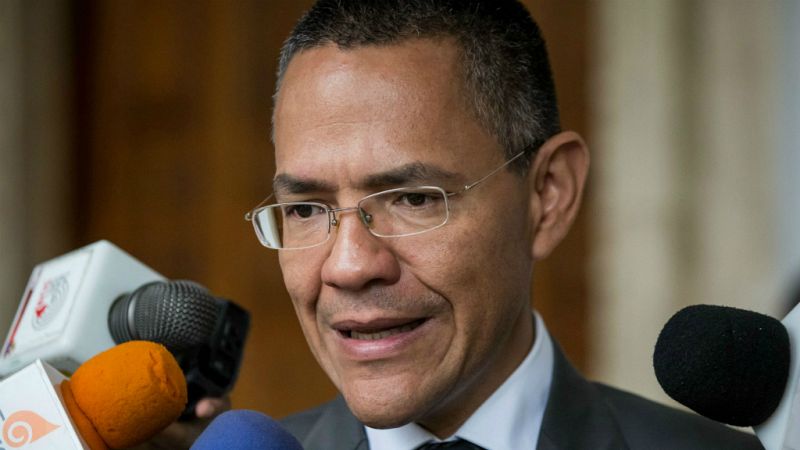 Villegas, ministro de Cultura de Venezuela en RNE: "Convocamos al pueblo de Venezuela en el Palacio de Miraflores para enfrentar el intento de socavamiento del estado constitucional"