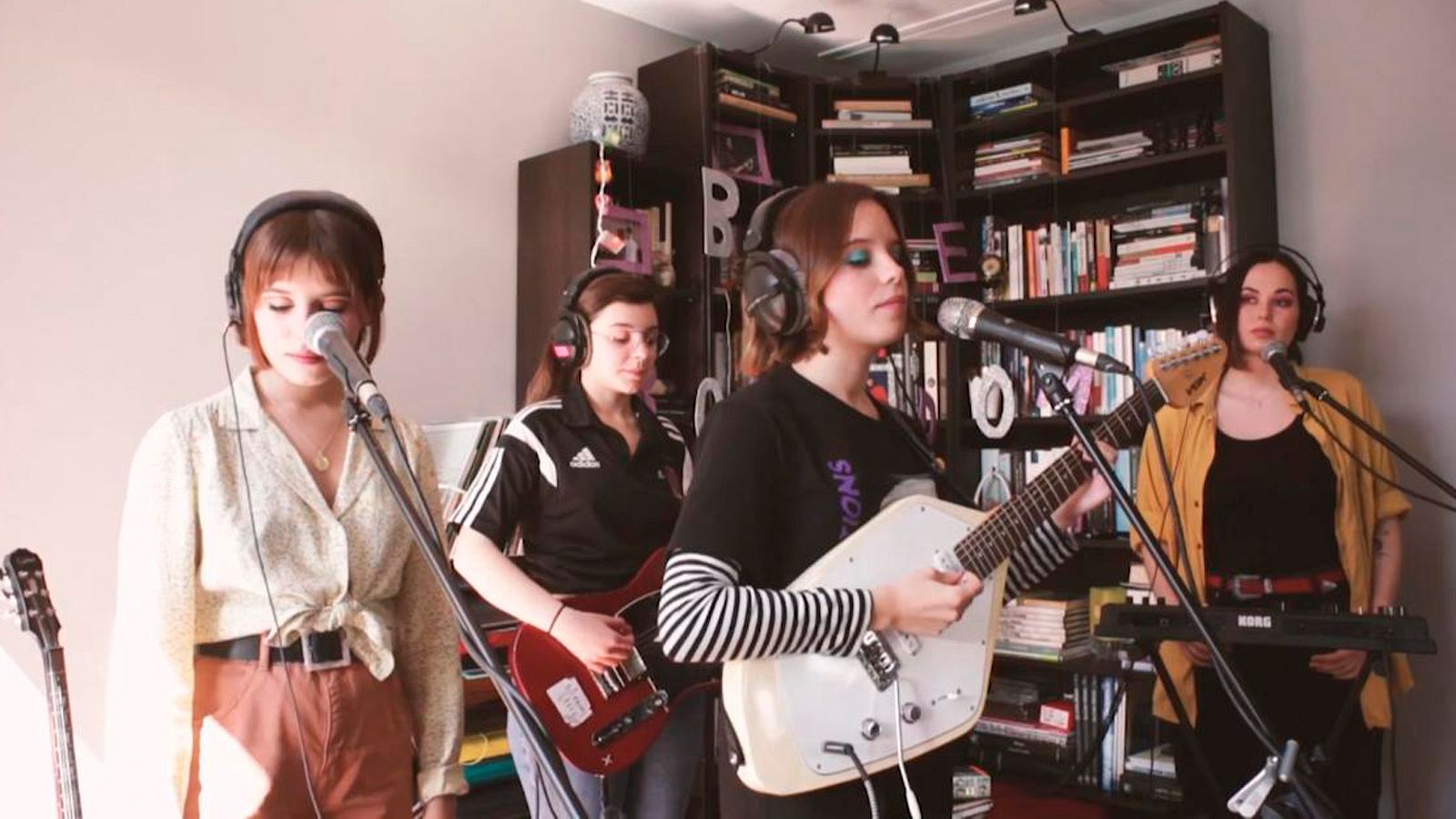  Blue Boredom - Everything sucks