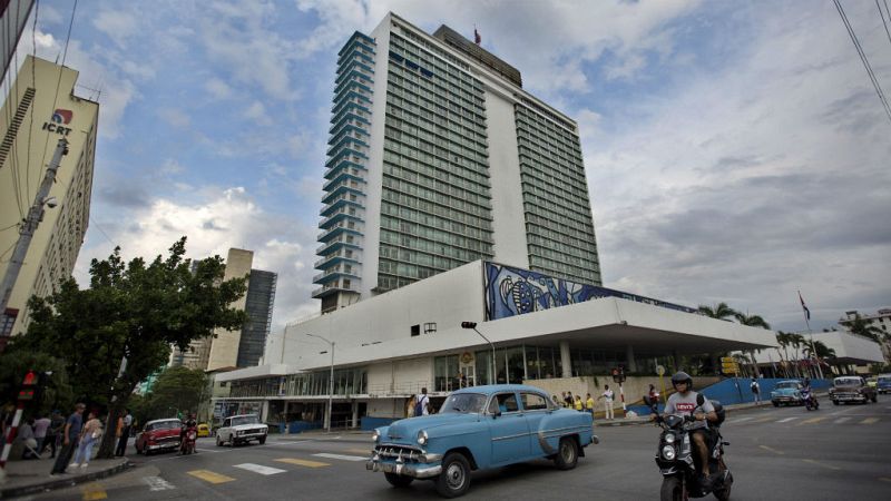 Boletines RNE - La UE se prepara ante la entrada en vigor de la ley Helms Burton - Escuchar ahora 
