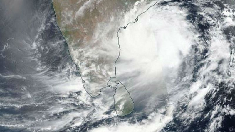 Boletines RNE - Casi un millón de personas evacuadas en India por la llegada del ciclón Fani - Escuchar ahora