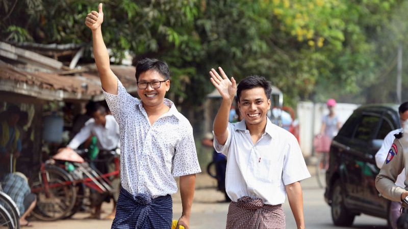 Boletines RNE - Liberados los dos periodistas encarcelados en Birmania - Escuchar ahora