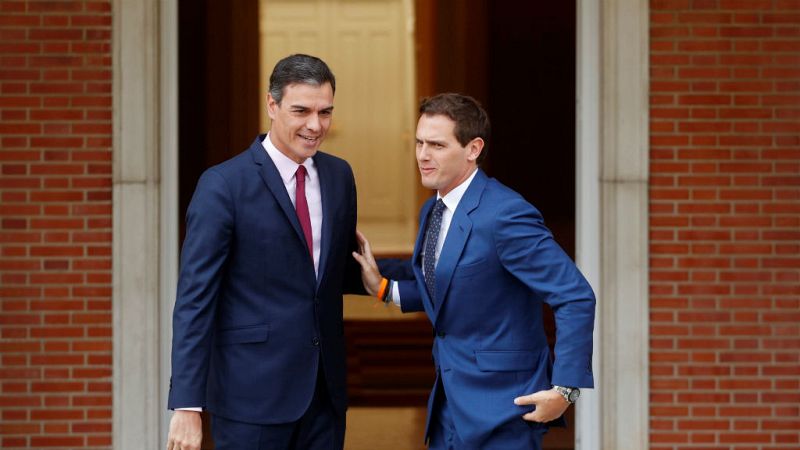  14 horas - Albert Rivera se ofrece a liderar la oposición frente a un "PP en descomposición" - escuchar ahora