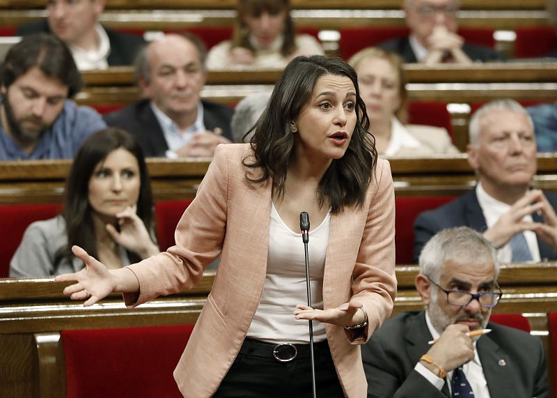 Los encontronazos de Inés Arrimadas en el Parlament - escuchar ahora