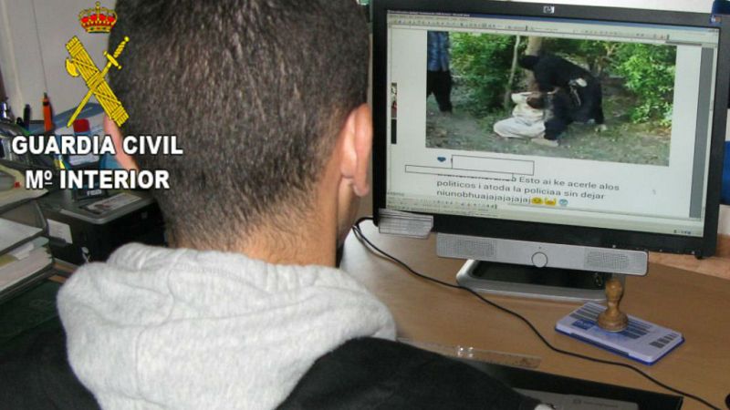 Boletines RNE - La Guardia Civil y el FBI detienen a 31 pedófilos e identifican a 145 menores - Escuchar ahora 