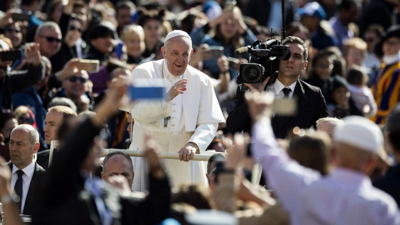 14 horas - El Papa impone nuevas leyes contra pederastia - Escuchar ahora