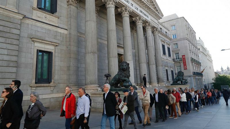 14 horas fin de semana - Colas para despedir a un político ejemplar - Escuchar ahora