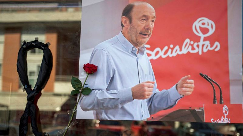 Unanimidad en la prensa al calificar a Rubalcaba de hombre de Estado - Escuchar ahora