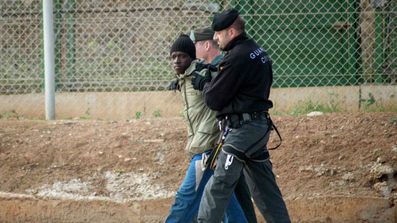 14 horas - España llevó a cabo una decena de devoluciones en caliente en el asalto a la valla de Melilla este domingo - escuchar ahora