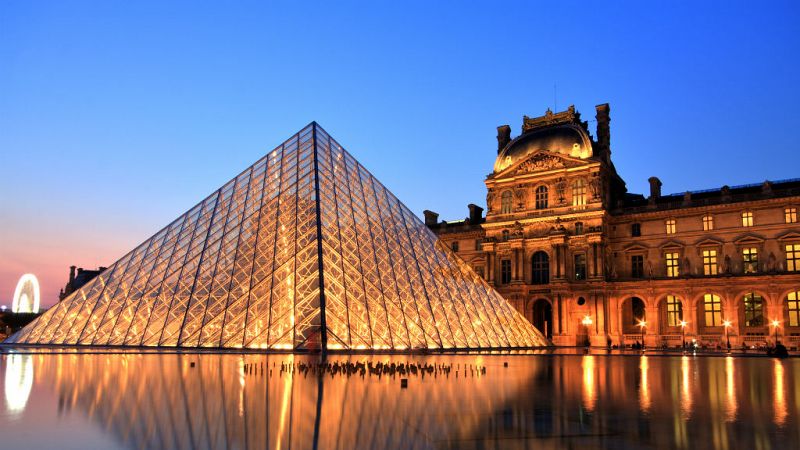 14 horas - Muere el diseñador de la gran pirámide del Louvre, Ieoh Ming Pei, a los 102 años - escuchar ahora