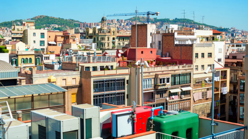 Nuevo decreto en Barcelona para limitar los precios del alquiler - escuchar ahora