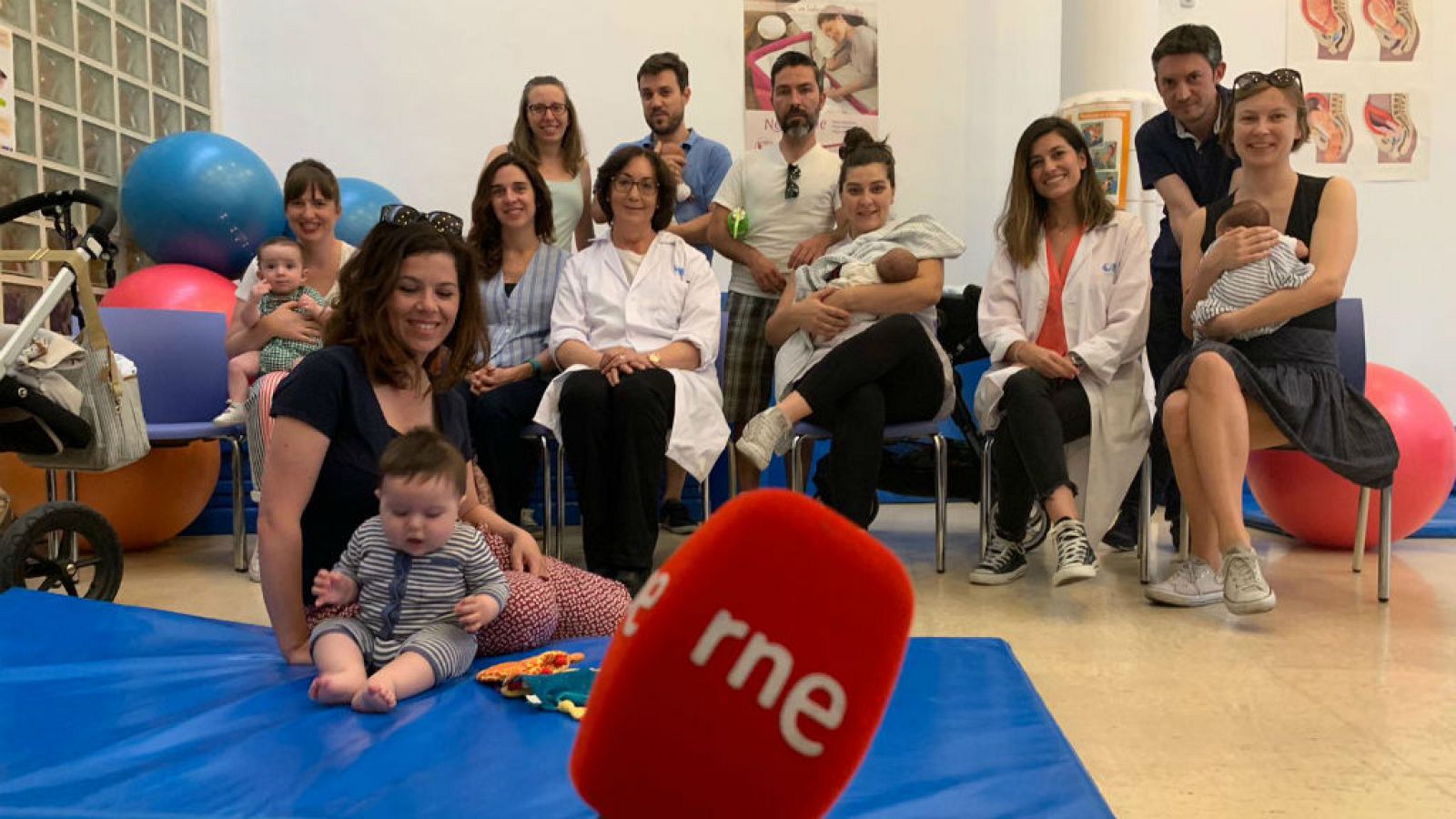 Por tres razones  - Taller de lactancia: ¿teta o biberón? - Escuchar ahora