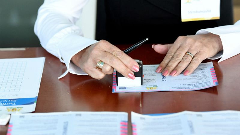 Las mañanas de RNE con Íñigo Alfonso - Reino Unido y Países Bajos, los primeros en votar en las elecciones europeas - Escuchar ahora