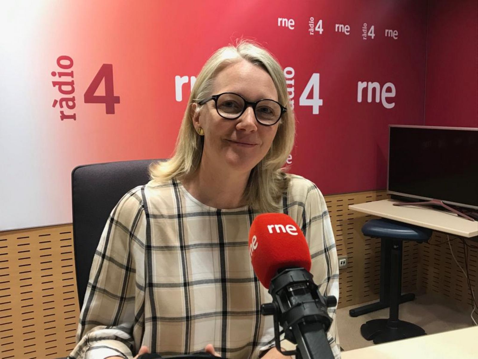 El matí a Ràdio 4 - Entrevista Carme Colomina