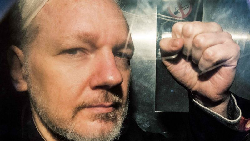Las mañanas de RNE con Íñigo Alfonso - Assange acumula nuevos cargos que podrían costarle 170 años de cárcel - Escuchar ahora