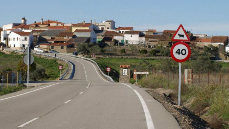 Cachorilla: por la mañana alcalde; por la tarde cartero