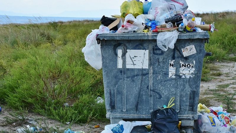 Limpiando el medio ambiente - Escuchar Ahora