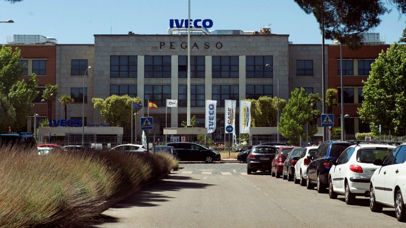  Las mañanas de RNE con Íñigo Alfonso - Caso Iveco | En libertad tras declarar el exnovio de la mujer que se suicidó - Escuchar ahora