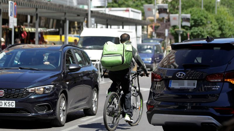 Boletines RNE - Juicio que sienta en el banquillo a la empresa Deliveroo - Escuchar ahora