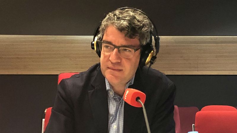 24 horas - Álvaro Nadal presenta 'Lo que no son cuentas, son cuentos' - Escuchar ahora