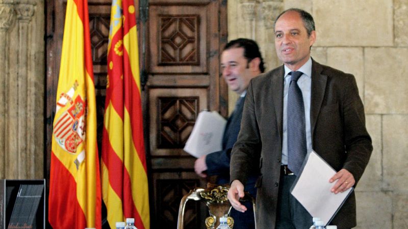 Boletines RNE - El juez procesa a Camps por los contratos en FITUR 2009 - Escuchar ahora