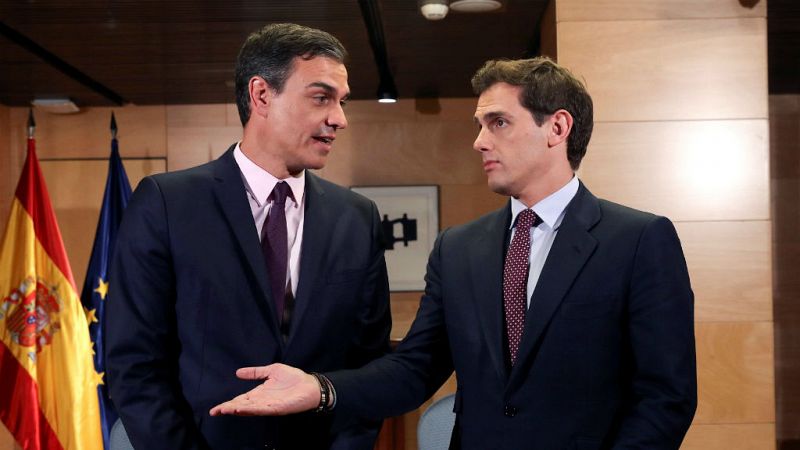  24 horas - Sánchez pide a Casado y Rivera que se abstengan en su investidura y ambos se niegan - escuchar ahora