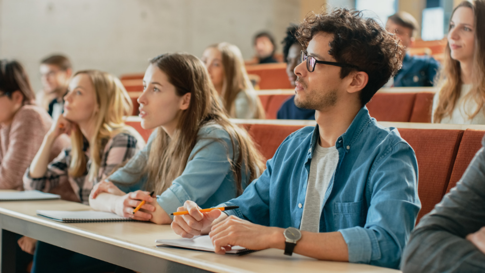 Un mismo examen de la EvAU para todos - escuchar ahora