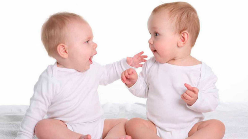 Boletines RNE - El número de nacimientos vuelve a bajar en 2018 y desciende en una década un 40,7% - Escuchar ahora