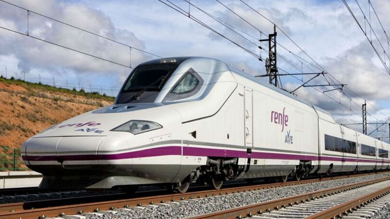 Boletines RNE - El AVE llega a Granada con dos décadas de retraso - escuchar ahora