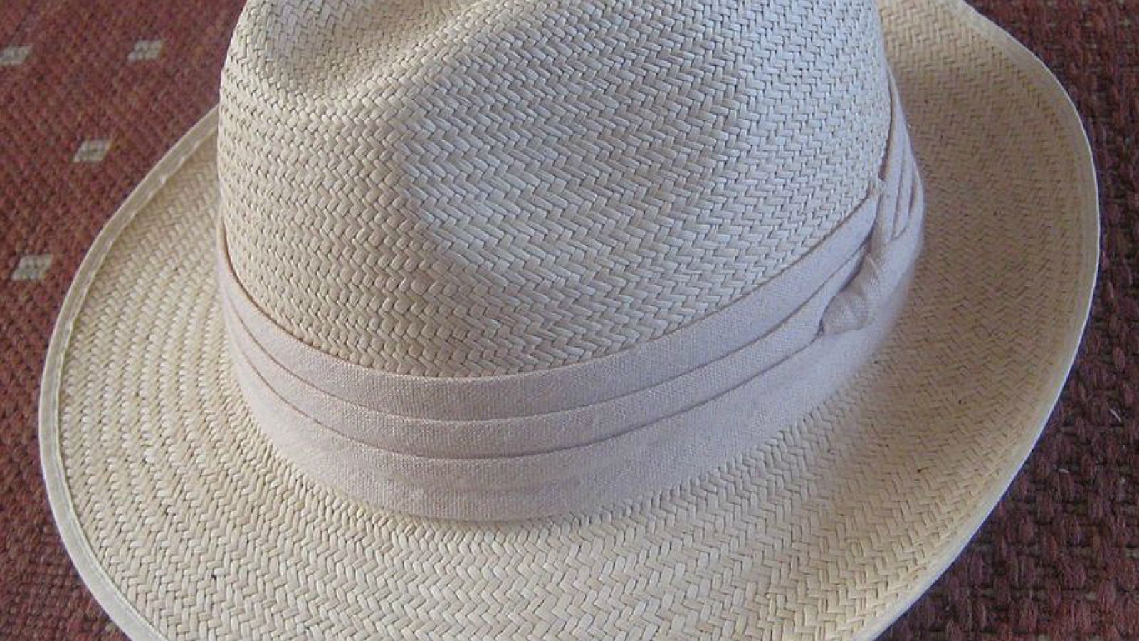 Hora América en Radio 5 - Sombreros Montecristi de Ecuador - 27/06/19 - Escuchar ahora