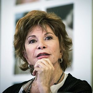 El ojo crítico - El ojo crítico - 'Largo pétalo de mar' de Isabel Allende - 27/06/19 - Escuchar ahora