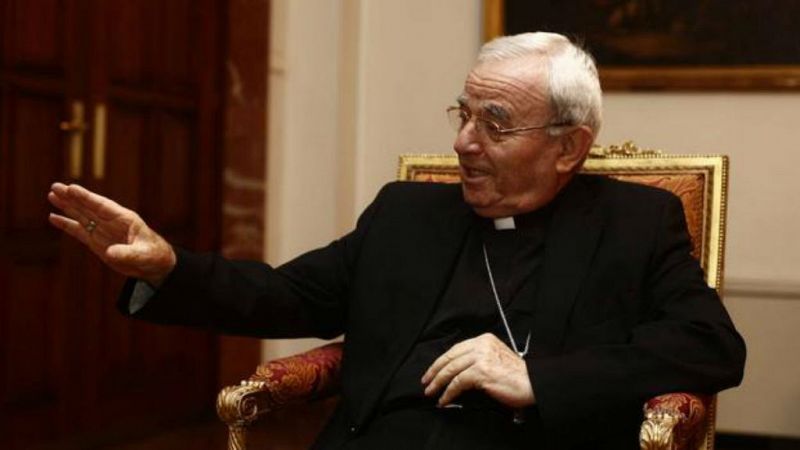 El Nuncio del Papa se despide afirmando que "han resucitado a Franco" - Escuchar ahora