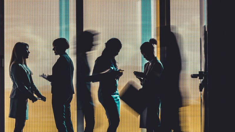  14 horas - Tres siglos de trabajo para ganar el sueldo de los ricos - escuchar ahora