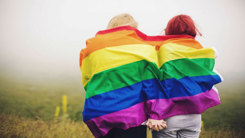  Dos generaciones de lesbianas que han vivido épocas distintas - Escuchar ahora