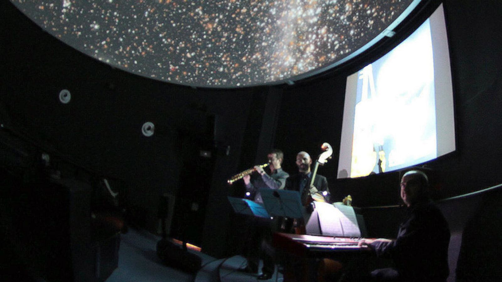 Escapadas - Música bajo las estrellas - 6/7/19 - Escuchar ahora