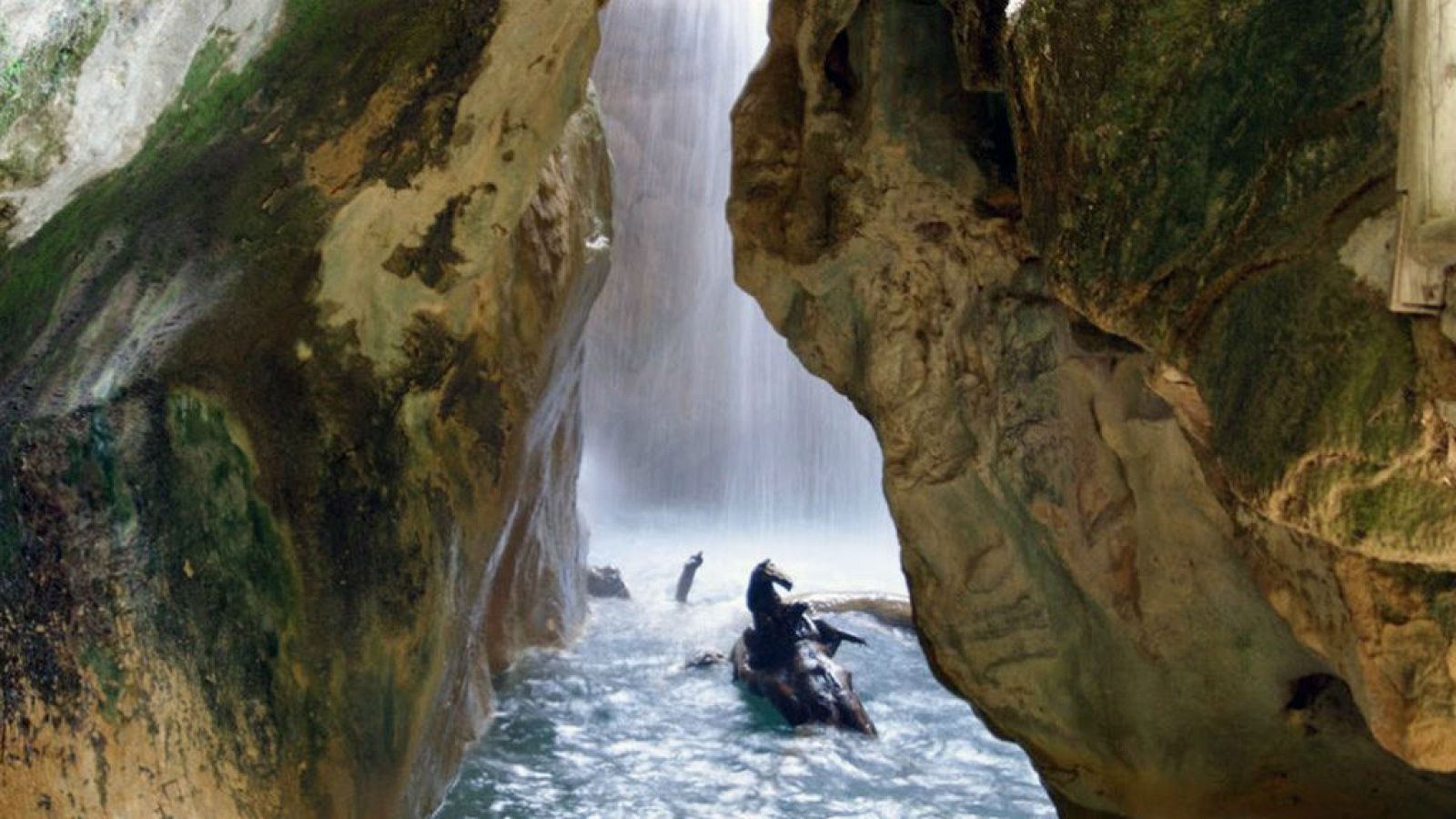 Espacio en blanco - El Santo Reino, la Cueva del Agua - 07/07/19 - escuchar ahora