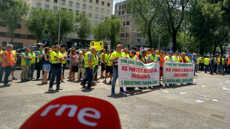 Por tres razones - ¿Cómo seguir viviendo de las minas de carbón? - Escuchar ahora