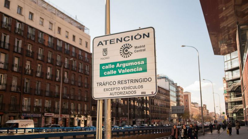 14 horas - Bruselas pide a Madrid y Barcelona más medidas contra la contaminación - escuchar ahora