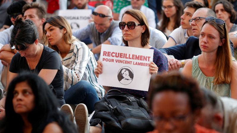  Boletines RNE - Fallece Vincent Lambert, el ciudadano francés en estado vegetativo desde hace más de una década - Escuchar ahora
