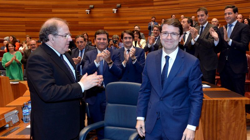 14 horas - Fernández Mañueco toma posesión como presidente de la Junta de CyL - Escuchar ahora