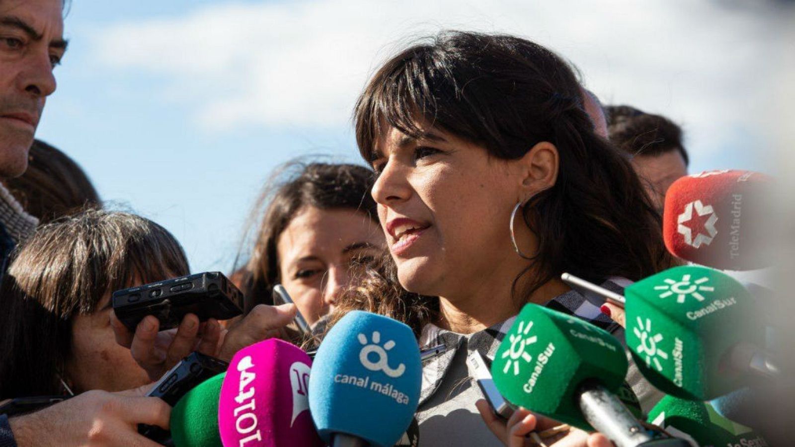 14 horas fin de semana - Rodríguez: La consulta sobre pacto con PSOE es un insulto a la inteligencia - Escuchar ahora