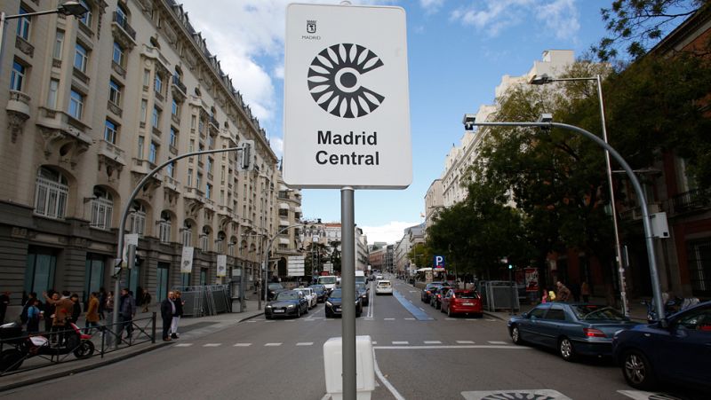 14 horas - El juez confirma la reactivación de las multas de Madrid Central porque debe primar "la protección a la salud" - escuchar ahora