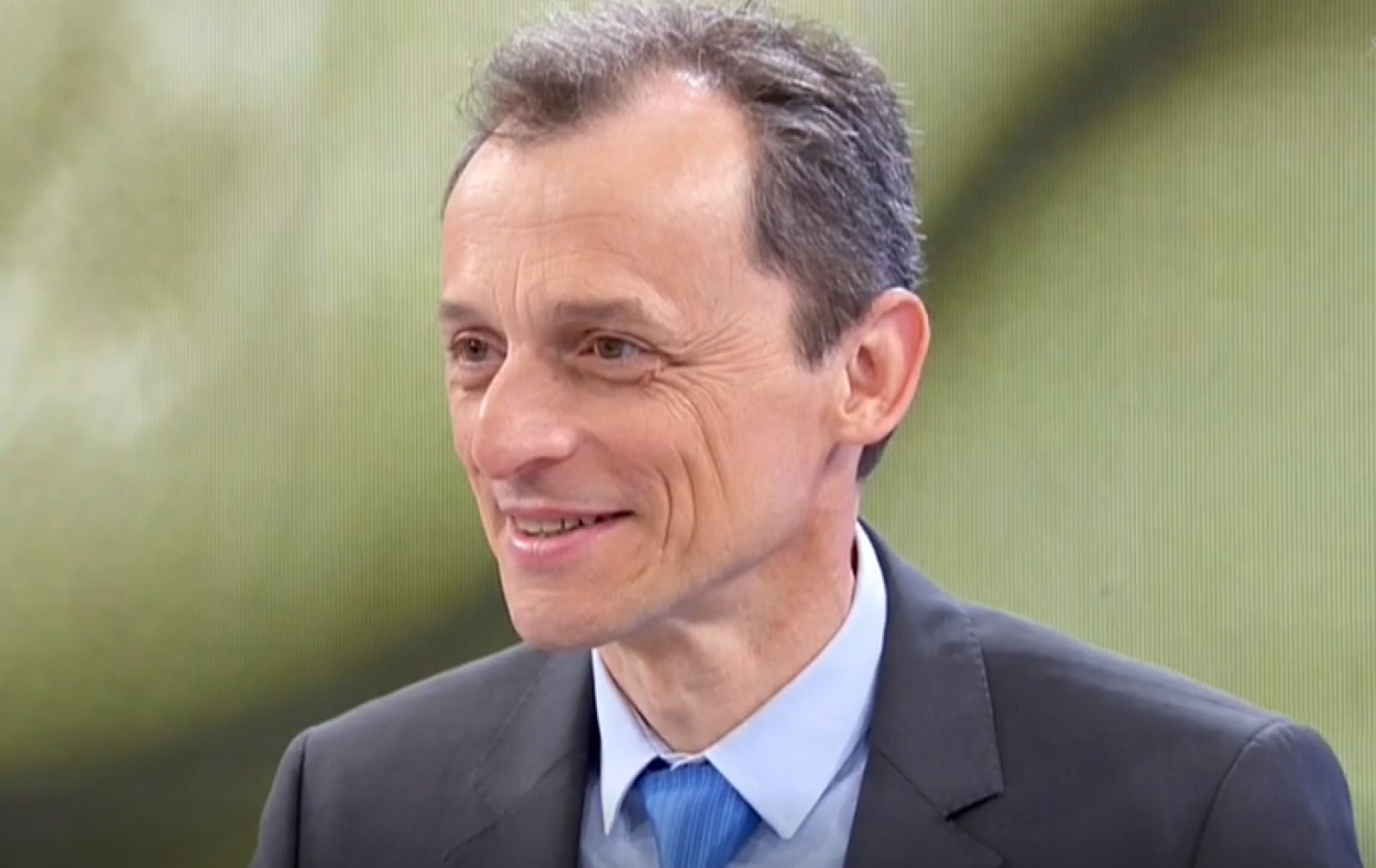  Pedro Duque: "Ir a la Luna fue muy útil para el desarrollo tecnológico" - Escuchar ahora