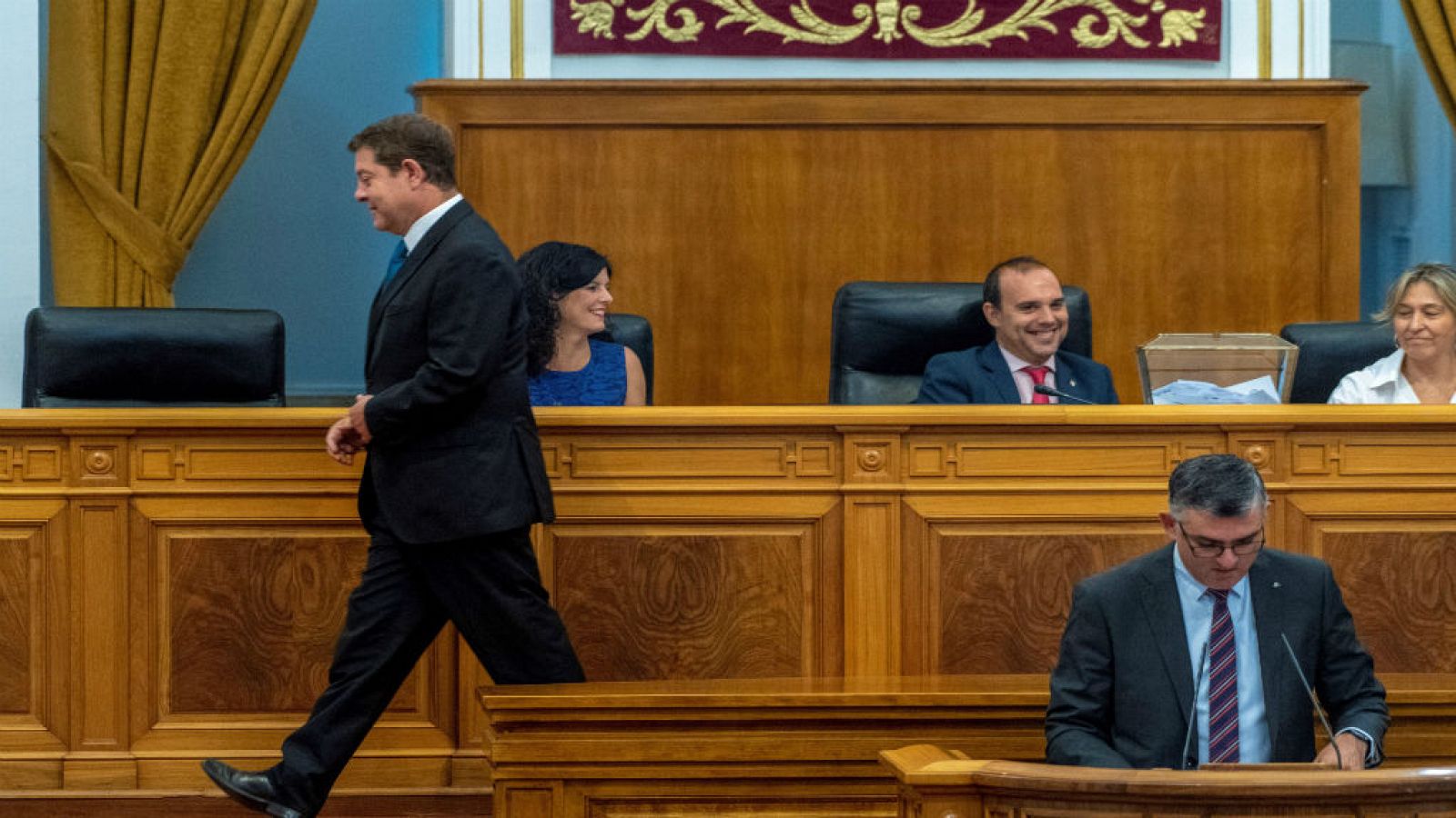  24 Horas - Se suprime la limitación de dos mandatos en Las Cortes de Castilla-La Mancha - Escuchar ahora 